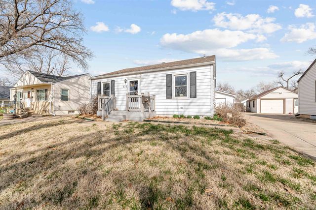 516 W Kirwin Ave, Salina, KS 67401