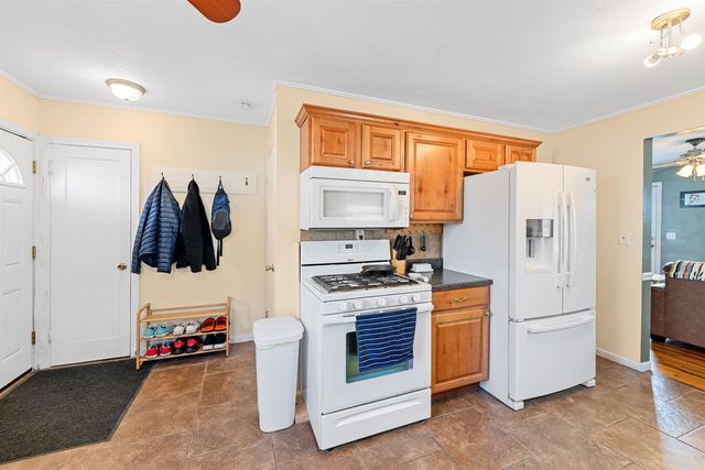 516 W Kirwin Ave, Salina, KS 67401