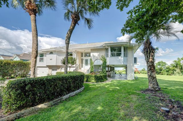 5113 Oleander Street, Seabrook, TX 77586