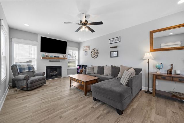 1033 Harrison Way, Clarksville, TN 37042