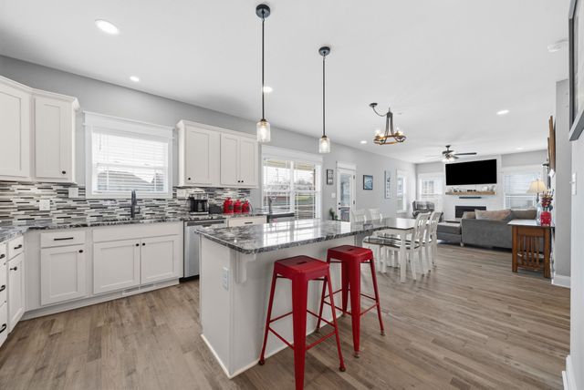 1033 Harrison Way, Clarksville, TN 37042