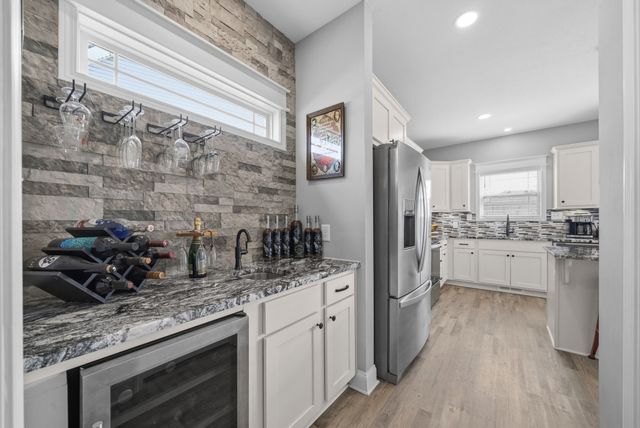 1033 Harrison Way, Clarksville, TN 37042