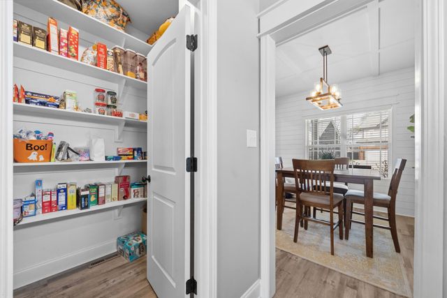 1033 Harrison Way, Clarksville, TN 37042