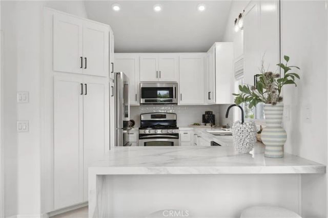 423 Poppy, Corona Del Mar, CA 92625