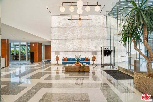 9000 W 3rd Street 106, Los Angeles, CA 90048