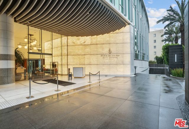 9000 W 3rd Street 106, Los Angeles, CA 90048