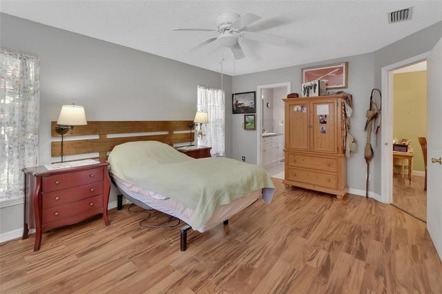 1559 W EUCLID AVENUE, Deland, FL 32720