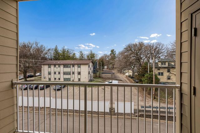 2900 University Avenue SE 305, Minneapolis, MN 55414