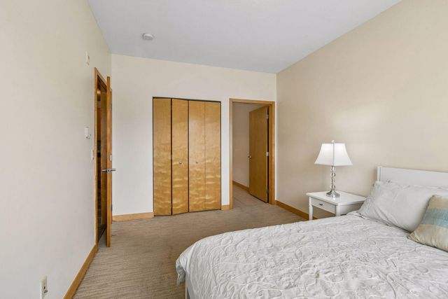 2900 University Avenue SE 305, Minneapolis, MN 55414