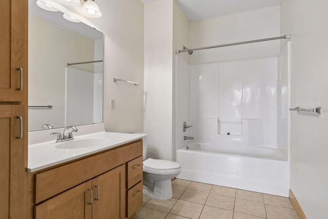 2900 University Avenue SE 305, Minneapolis, MN 55414