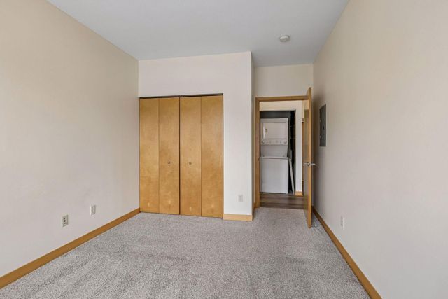 2900 University Avenue SE 305, Minneapolis, MN 55414