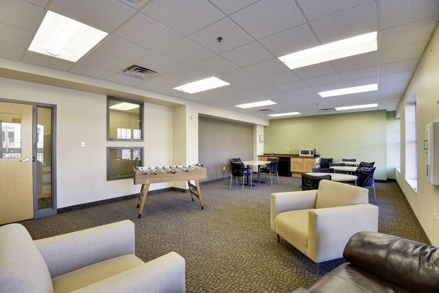 2900 University Avenue SE 305, Minneapolis, MN 55414