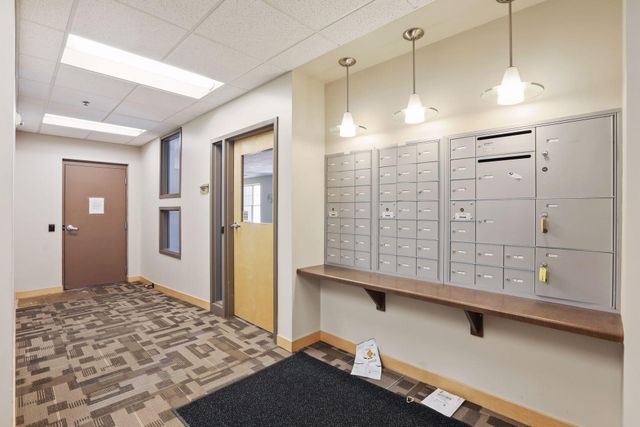 2900 University Avenue SE 305, Minneapolis, MN 55414