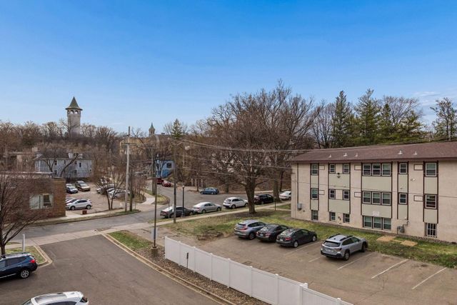 2900 University Avenue SE 305, Minneapolis, MN 55414