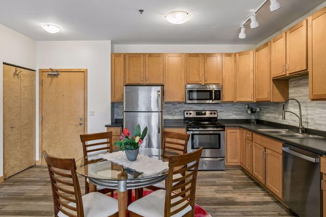 2900 University Avenue SE 305, Minneapolis, MN 55414