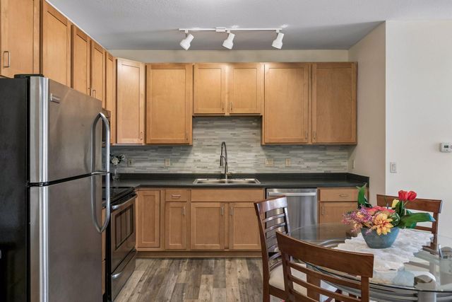 2900 University Avenue SE 305, Minneapolis, MN 55414