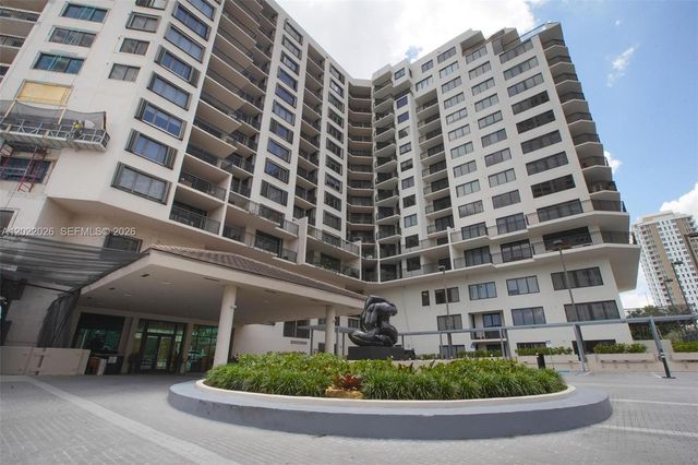 540 Brickell Key Dr 308, Miami, FL 33131