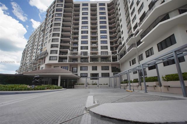 540 Brickell Key Dr 308, Miami, FL 33131