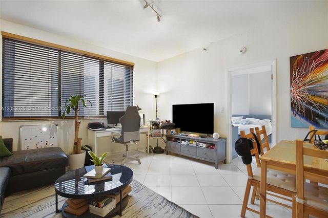 540 Brickell Key Dr 308, Miami, FL 33131