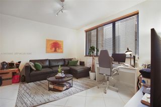 540 Brickell Key Dr 308, Miami, FL 33131