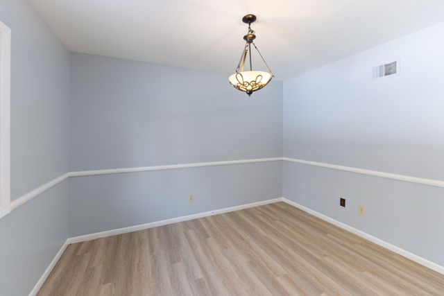 3705 Colonial Drive, Valparaiso, IN 46383