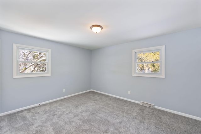 3705 Colonial Drive, Valparaiso, IN 46383