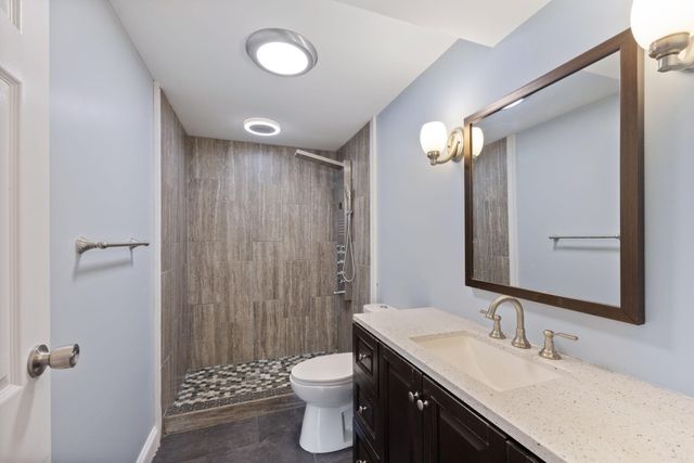 3705 Colonial Drive, Valparaiso, IN 46383