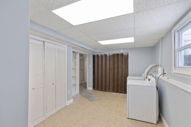 3705 Colonial Drive, Valparaiso, IN 46383