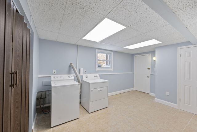 3705 Colonial Drive, Valparaiso, IN 46383