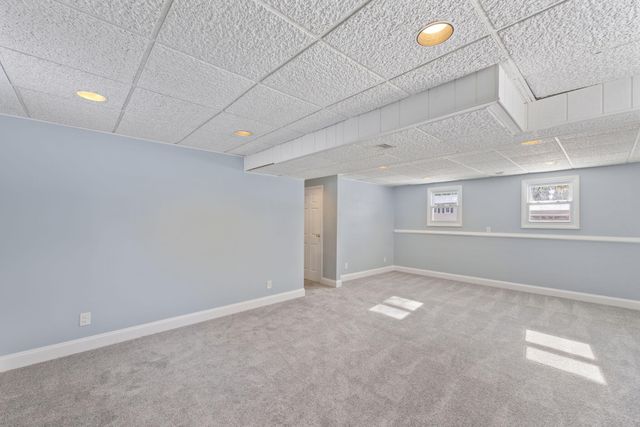 3705 Colonial Drive, Valparaiso, IN 46383