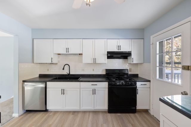 3705 Colonial Drive, Valparaiso, IN 46383