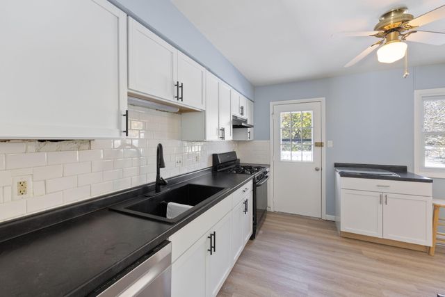 3705 Colonial Drive, Valparaiso, IN 46383