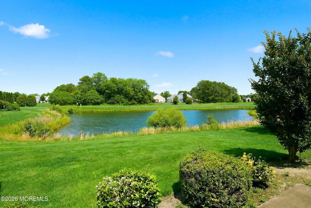 24 Valencia Drive, Manchester, NJ 08759