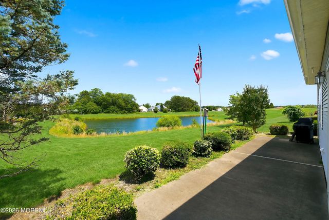 24 Valencia Drive, Manchester, NJ 08759