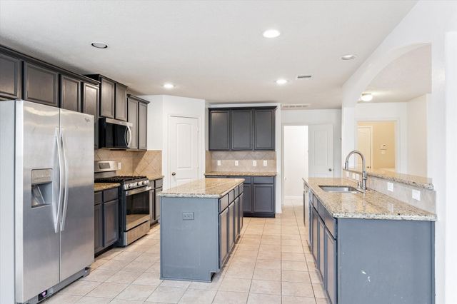 11718 Red Hummingbird Drive, Houston, TX 77047