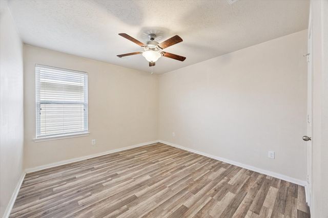 11718 Red Hummingbird Drive, Houston, TX 77047