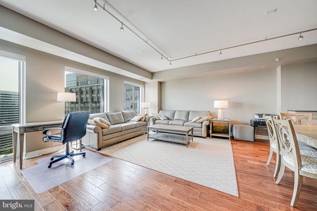 1111 19TH ST N #2703, Arlington, VA 22209