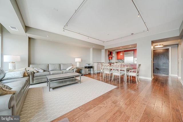 1111 19TH ST N #2703, Arlington, VA 22209