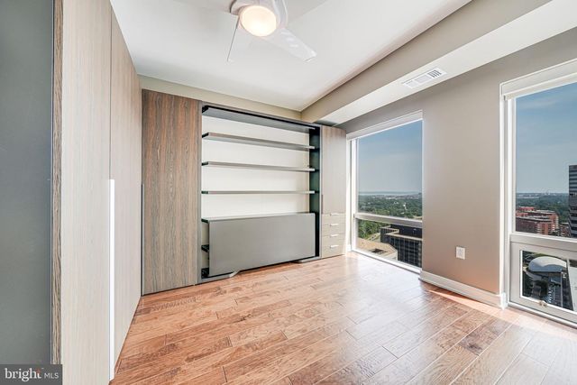 1111 19TH ST N #2703, Arlington, VA 22209