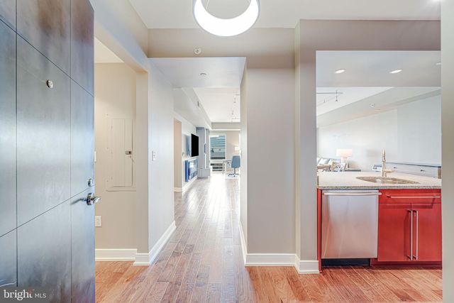 1111 19TH ST N #2703, Arlington, VA 22209