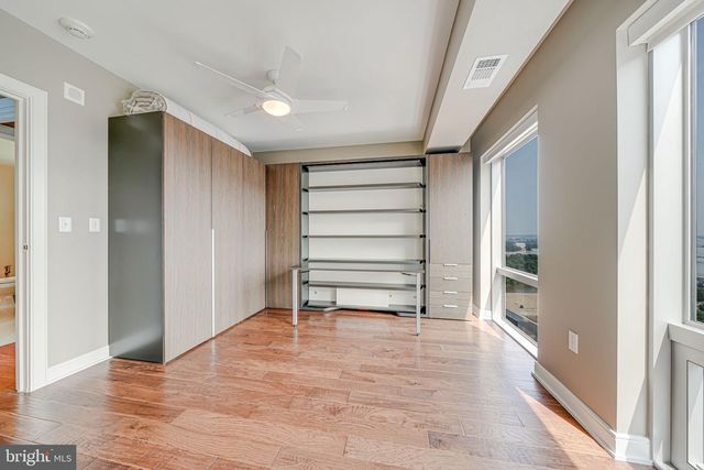 1111 19TH ST N #2703, Arlington, VA 22209