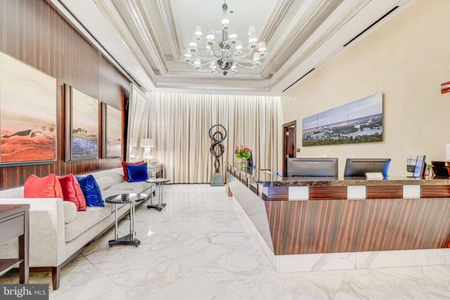 1111 19TH ST N #2703, Arlington, VA 22209