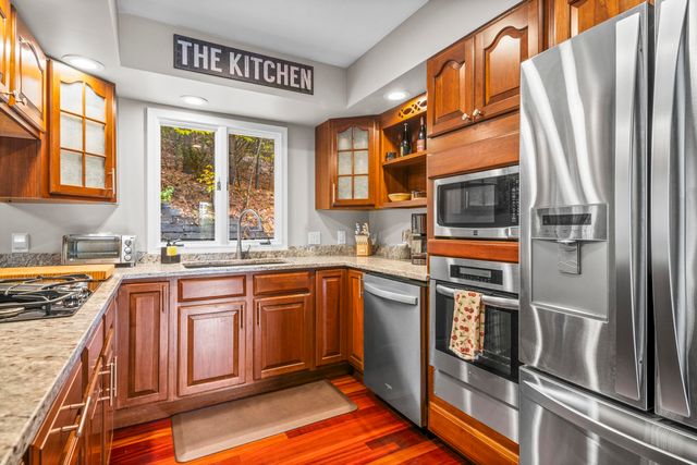 2160 Kewaunee Drive, Traverse City, MI 49686