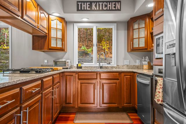 2160 Kewaunee Drive, Traverse City, MI 49686