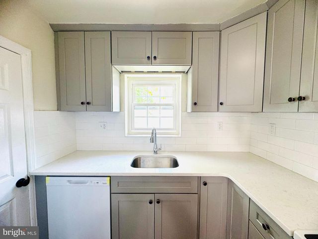 2610 CLEVELAND AVE, Claymont, DE 19703