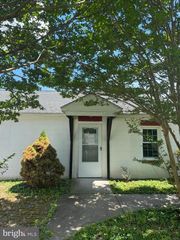 2610 CLEVELAND AVE, Claymont, DE 19703
