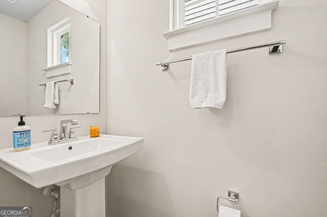 587 Gunter Drive, Hoschton, GA 30548