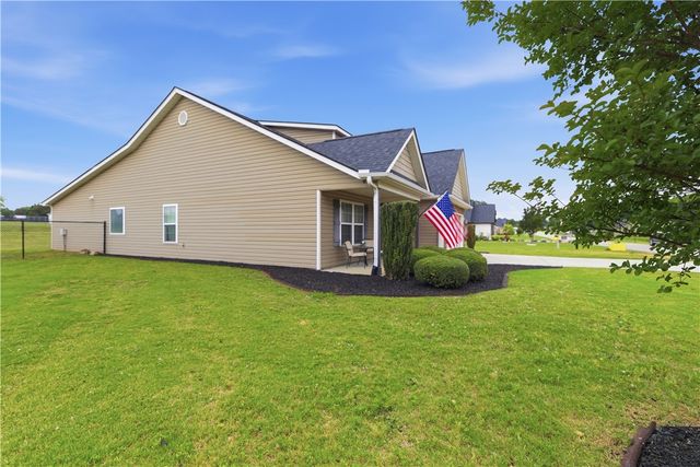 1018 Stoneham Circle, Anderson, SC 29626