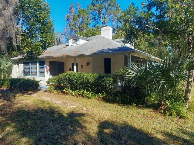 251 N BLUE LAKE AVENUE, Deland, FL 32724