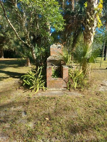 251 N BLUE LAKE AVENUE, Deland, FL 32724